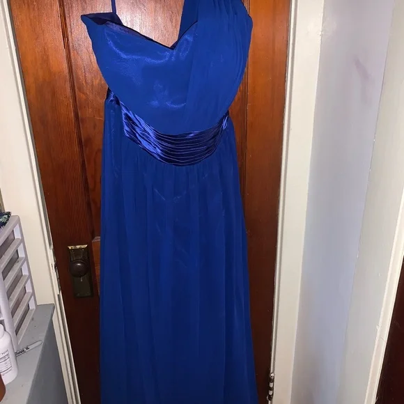 royal blue plus size bridesmaid dresses Short Sleeve Chiffon V-Neck A-Line Bridesmaid Dress in Royal Blue main image 1